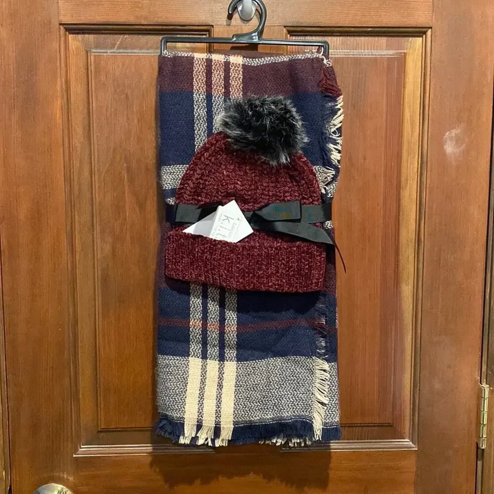 KIT | hat and scarf set NWT